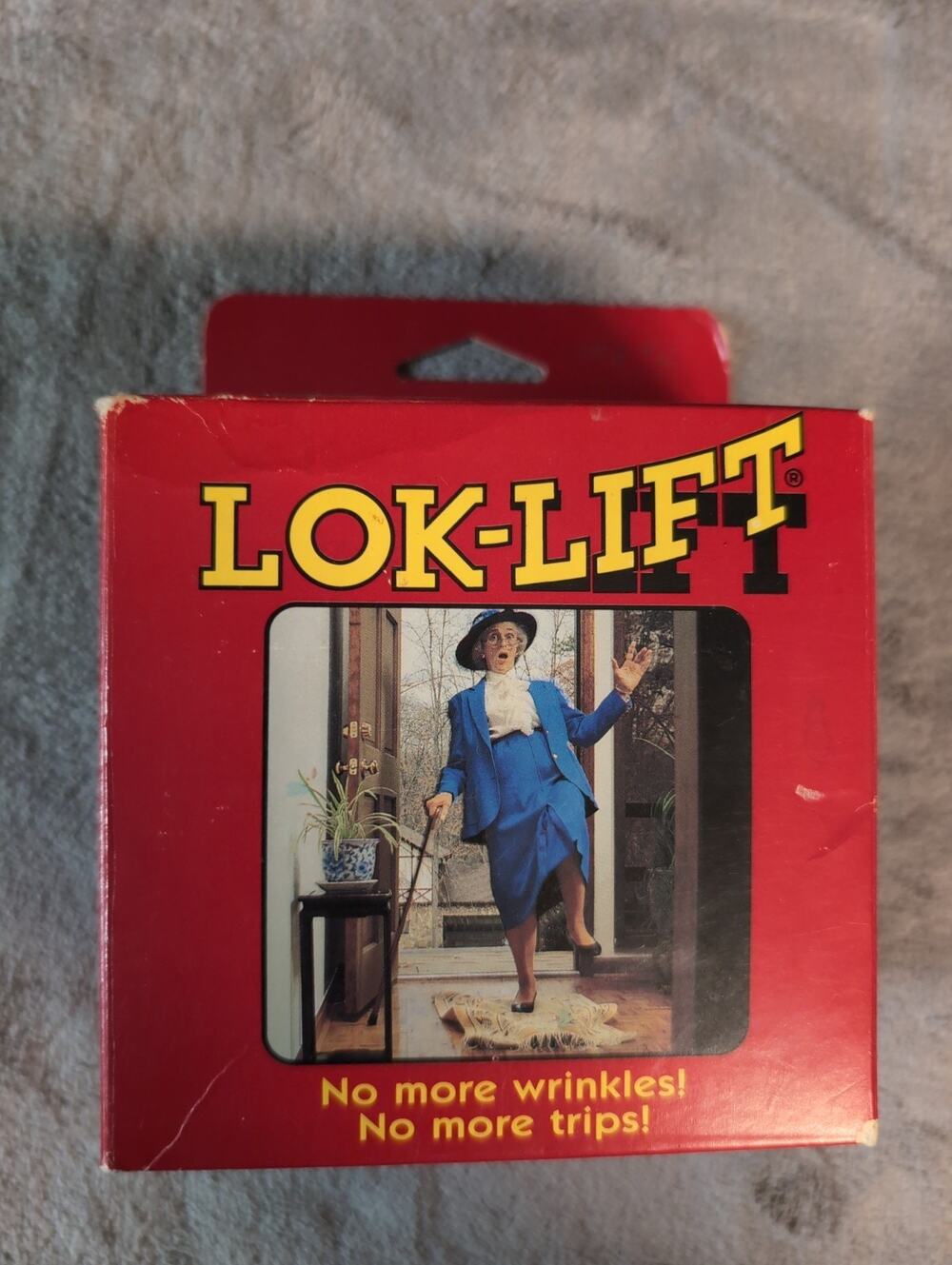 Vintage Lok-Lift Rug Gripper Hold Rugs Place all Floor Surfaces 2.5" x 25' W Box